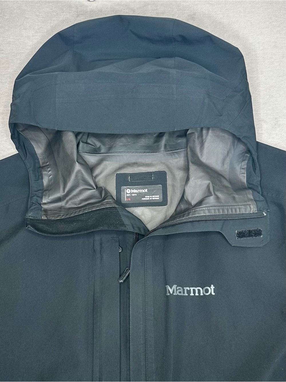Marmot Men's Black Waterproof Jacket - Picture 4 of 13